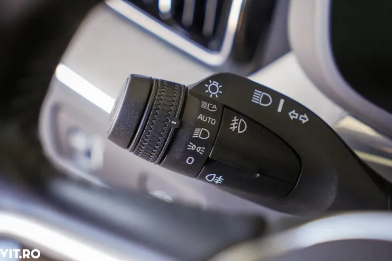 Volvo XC60 din 2019 cu 169.000 km - oferta VOL157952 - foto 19