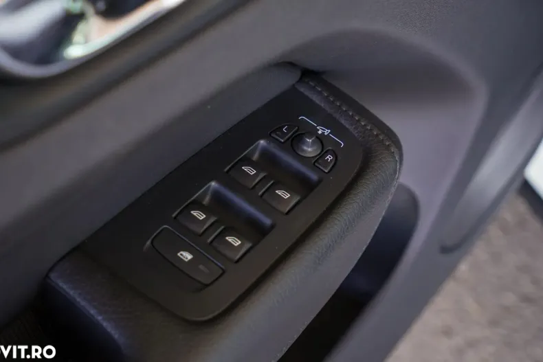 Volvo XC60 din 2019 cu 169.000 km - oferta VOL157952 - foto 23