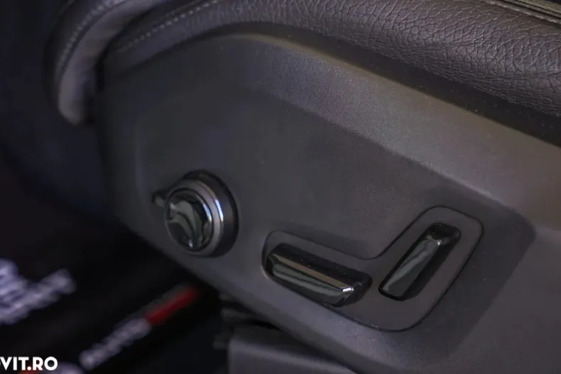 Volvo XC60 din 2019 cu 169.000 km - oferta VOL157952 - foto 25