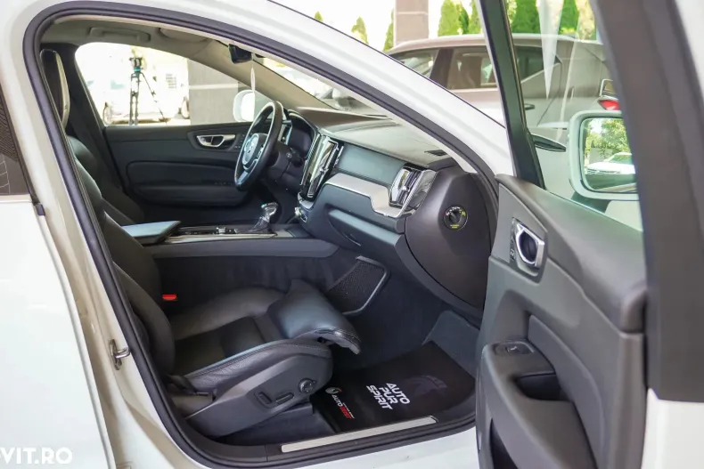 Volvo XC60 din 2019 cu 169.000 km - oferta VOL157952 - foto 28