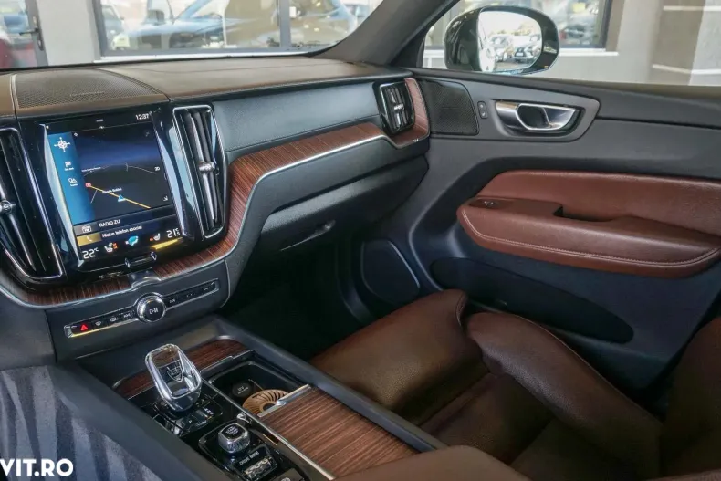 Volvo XC60 din 2021 cu 168.000 km - oferta VOL157954 - foto 8