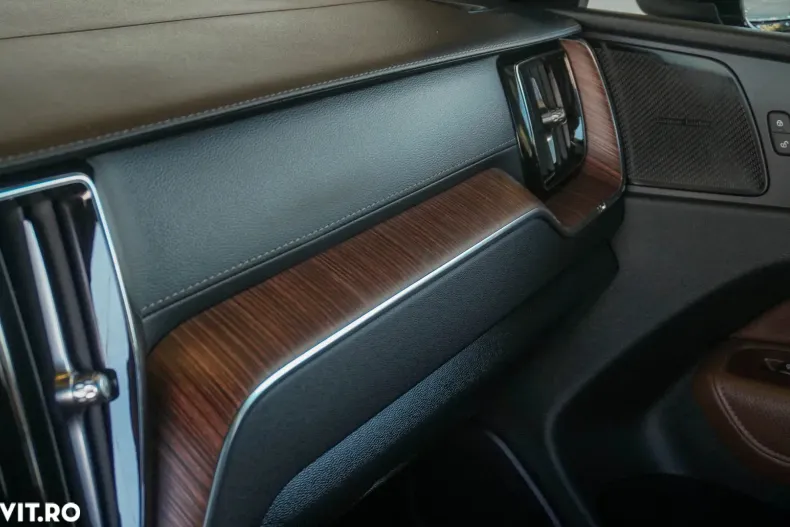 Volvo XC60 din 2021 cu 168.000 km - oferta VOL157954 - foto 26