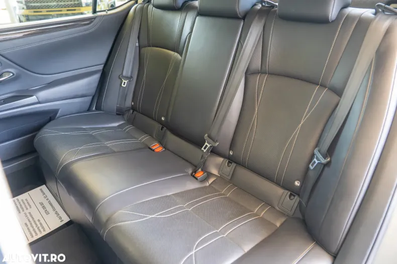 Lexus Seria ES din 2019 cu 161.237 km - oferta LEX157976 - foto 23