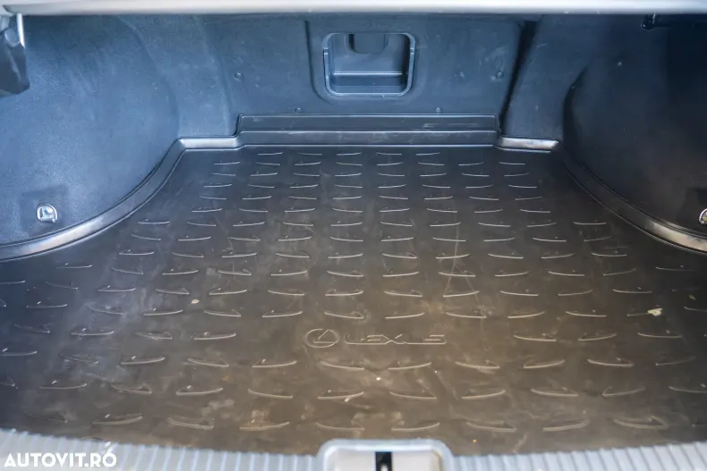 Lexus Seria ES din 2019 cu 161.237 km - oferta LEX157976 - foto 26