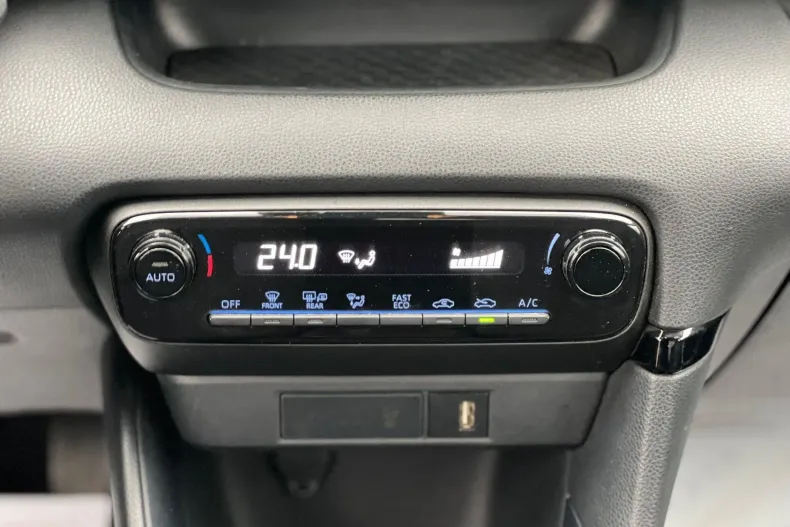 Toyota Yaris din 2022 cu 123.000 km - oferta TOY157977 - foto 14