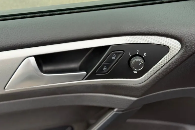 Volkswagen Golf din 2020 cu 130.434 km - oferta VOL157984 - foto 10