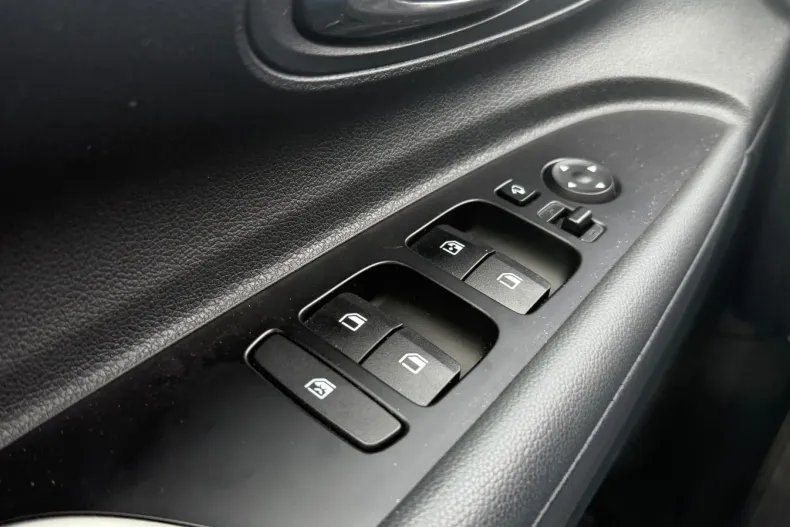 Hyundai i20 din 2022 cu 48.596 km - oferta HYU157986 - foto 19