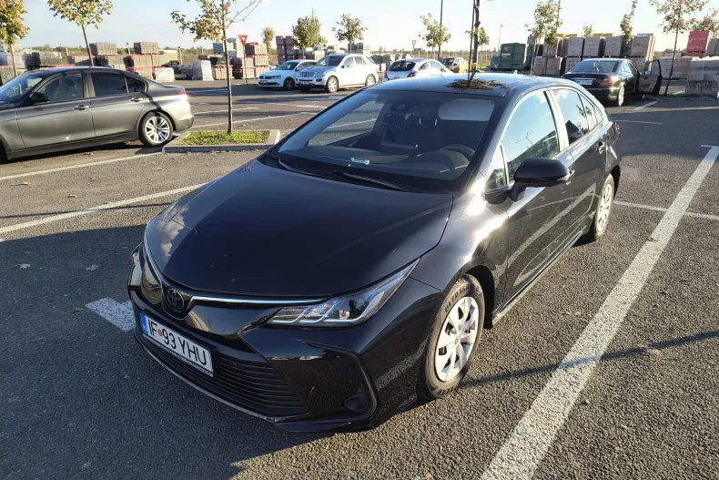 Toyota Corolla din 2020 cu 75.000 km - oferta TOY157996 - foto 4