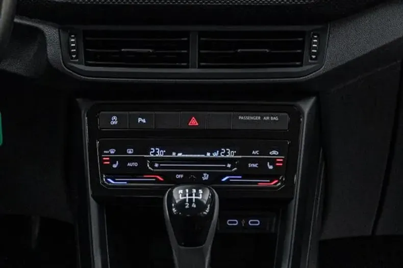 Volkswagen T-Cross din 2022 cu 85.000 km - oferta VOL157998 - foto 4