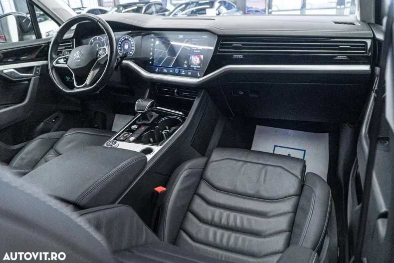 Volkswagen Touareg din 2023 cu 116.000 km - oferta VOL157999 - foto 2