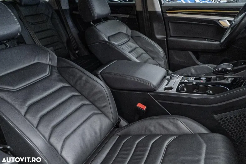 Volkswagen Touareg din 2023 cu 116.000 km - oferta VOL157999 - foto 35