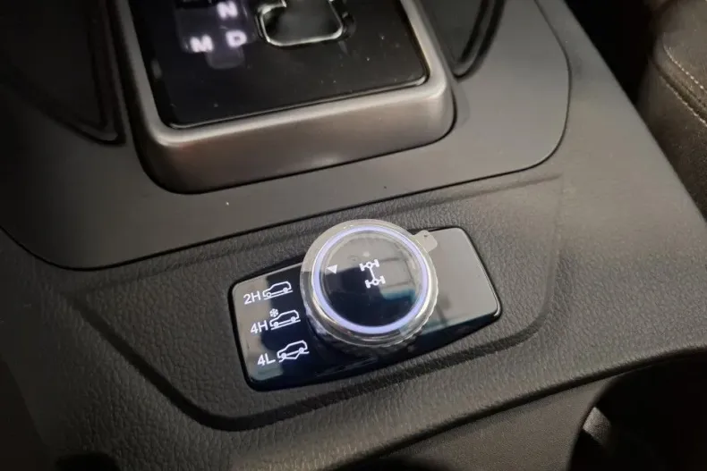 KG Mobility Musso din 2025 cu 14 km - oferta KGM158019 - foto 14