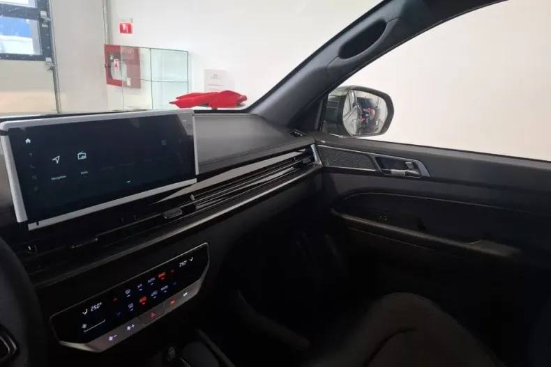 KG Mobility Musso din 2025 cu 14 km - oferta KGM158019 - foto 24