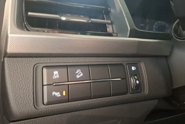 KG Mobility Musso din 2025 cu 14 km - oferta KGM158019 - foto 26