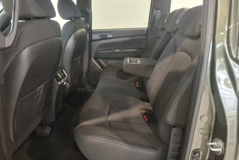 KG Mobility Musso din 2025 cu 14 km - oferta KGM158019 - foto 29