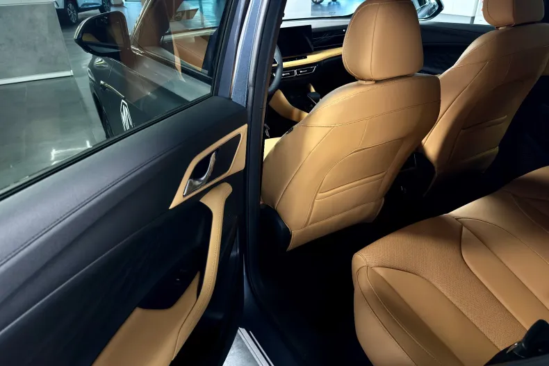 MG HS din 2024 cu 5 km - oferta MG0158027 - foto 14