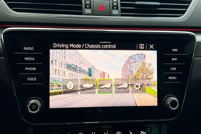 Skoda Superb din 2022 cu 167.000 km - oferta SKO158038 - foto 20