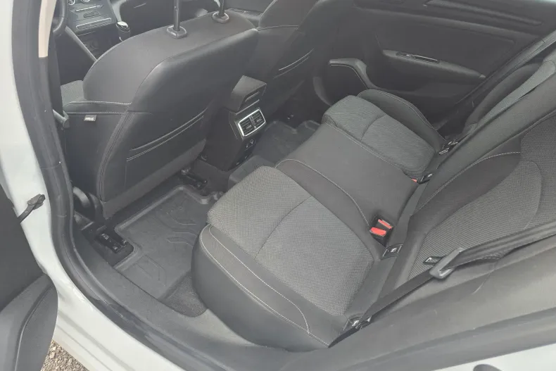 Renault Megane din 2023 cu 105.000 km - oferta REN158048 - foto 9