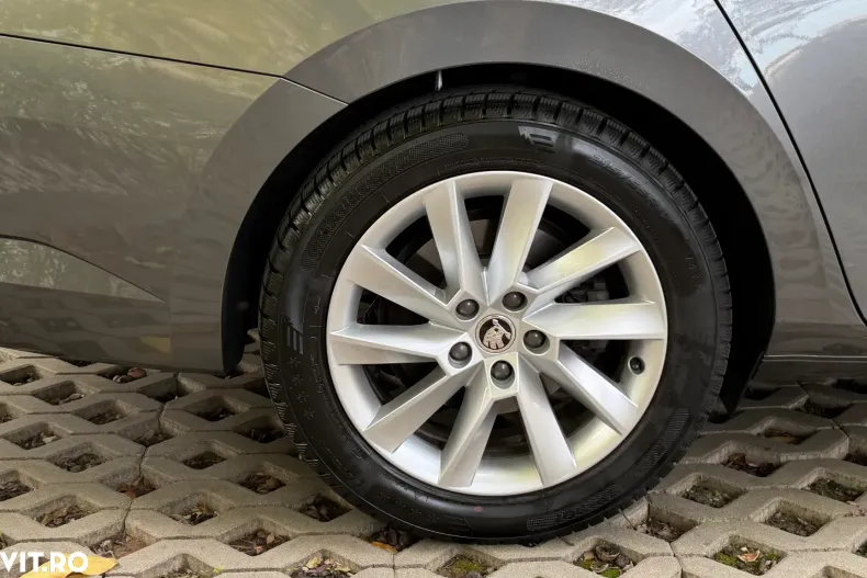 Skoda Superb din 2022 cu 174.000 km - oferta SKO158049 - foto 12