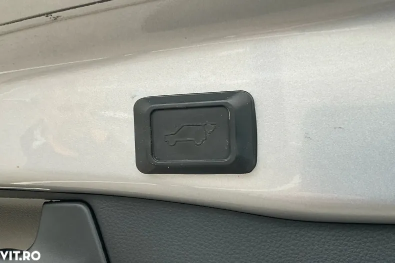 Toyota RAV4 din 2021 cu 91.230 km - oferta TOY158059 - foto 18