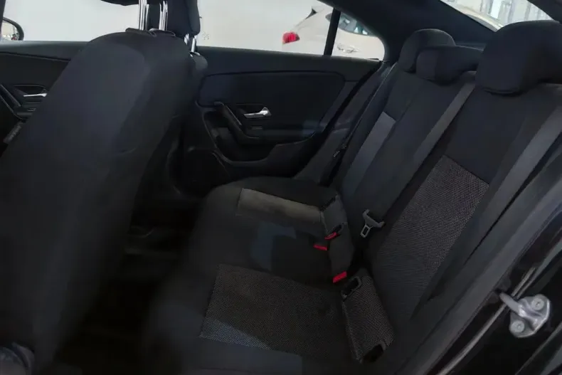 Mercedes-Benz CLA din 2020 cu 157.470 km - oferta MER158076 - foto 13