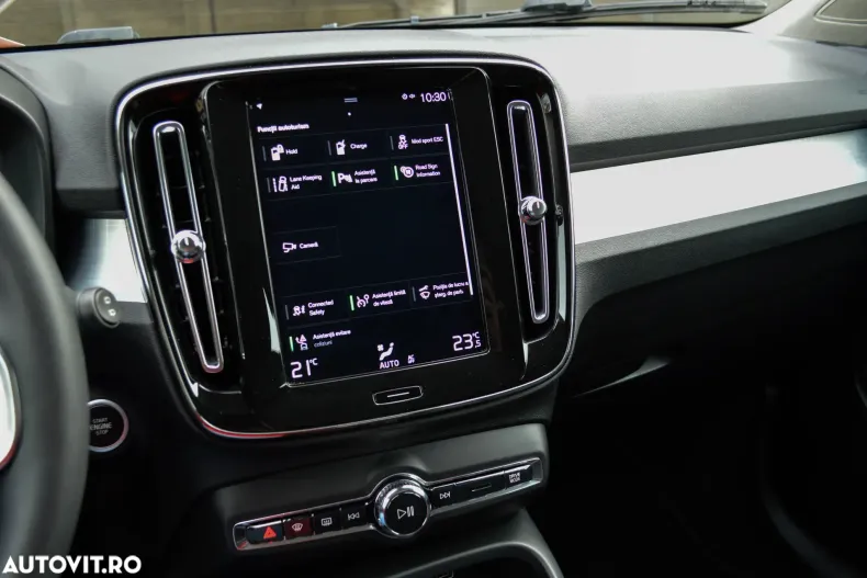 Volvo XC40 din 2022 cu 116.700 km - oferta VOL158090 - foto 8