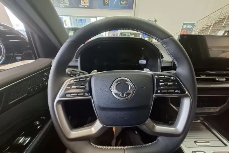 KG Mobility Rexton din 2025 cu 1 km - oferta KGM158093 - foto 11