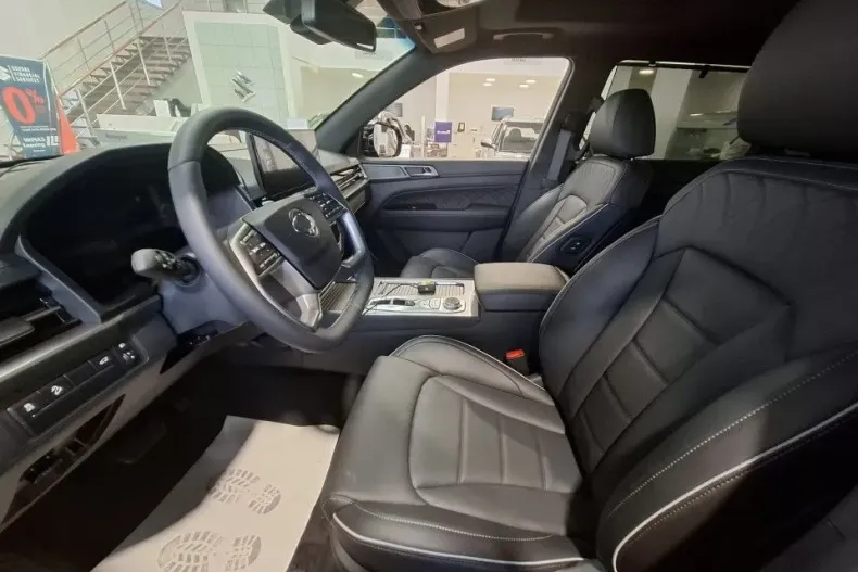 KG Mobility Rexton din 2025 cu 1 km - oferta KGM158093 - foto 12