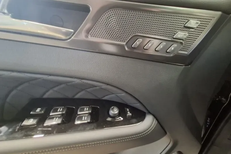 KG Mobility Rexton din 2025 cu 1 km - oferta KGM158093 - foto 15