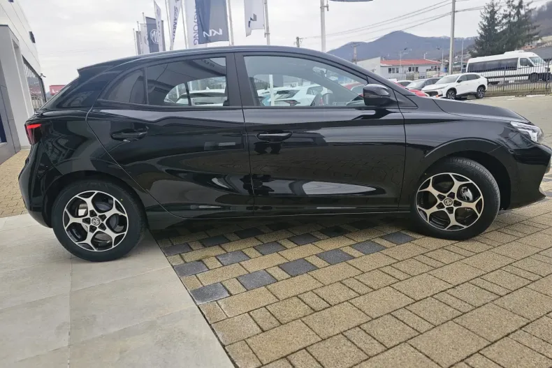 MG MG3 din 2024 cu 10 km - oferta MG0158097 - foto 6