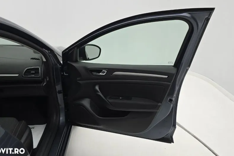Renault Megane din 2022 cu 82.140 km - oferta REN158110 - foto 17