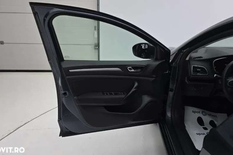 Renault Megane din 2022 cu 70.773 km - oferta REN158111 - foto 10
