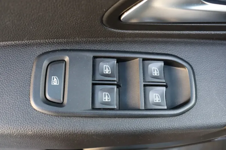 Dacia Duster din 2021 cu 146.115 km - oferta DAC158124 - foto 12