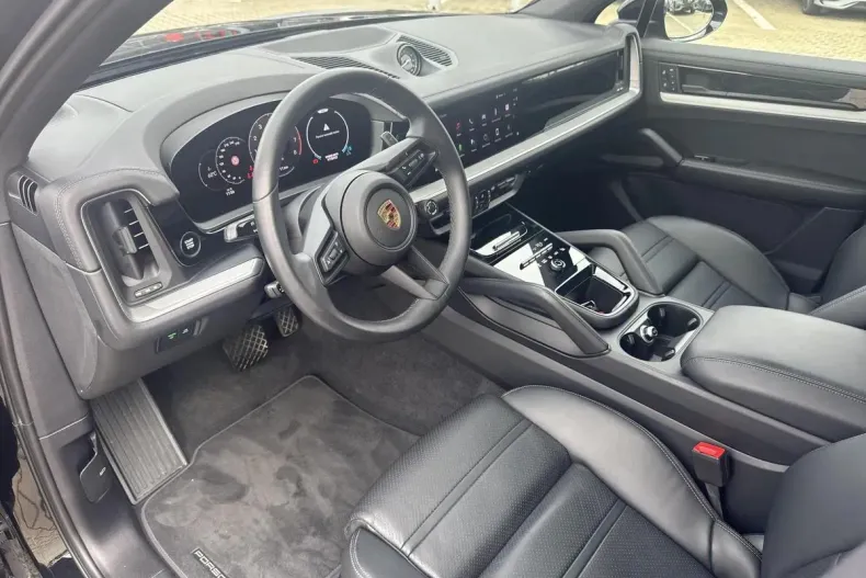 Porsche Cayenne din 2024 cu 16.536 km - oferta POR158130 - foto 9