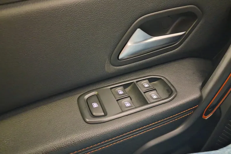 Dacia Duster din 2022 cu 136.975 km - oferta DAC158134 - foto 11