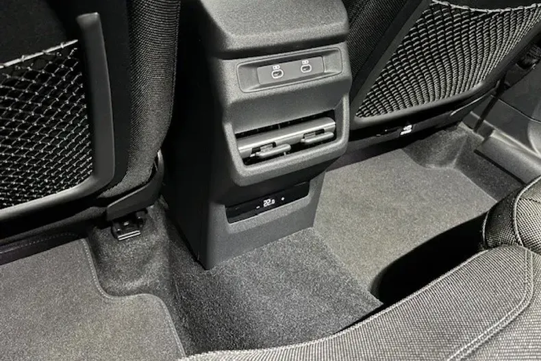 Audi Q3 din 2025 cu 1 km - oferta AUD158135 - foto 9