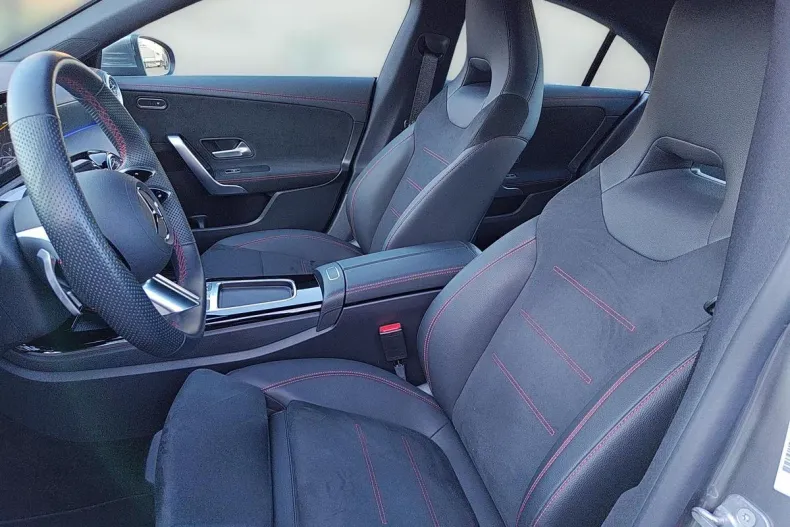 Mercedes-Benz CLA din 2024 cu 26.500 km - oferta MER158139 - foto 6