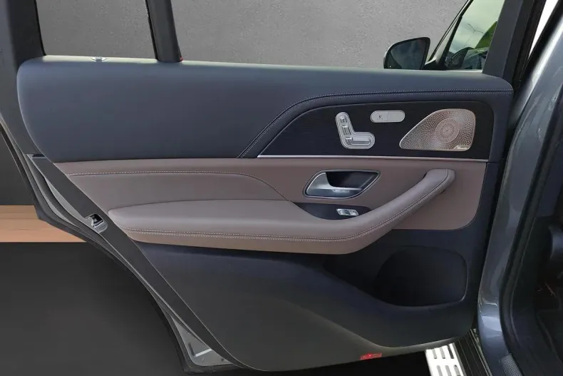 Mercedes-Benz GLS din 2025 cu 6.900 km - oferta MER158141 - foto 16