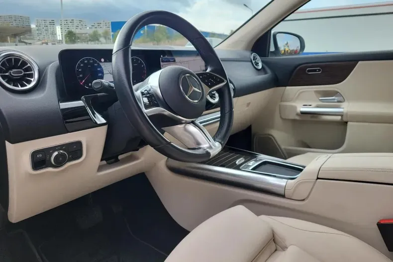 Mercedes-Benz GLA din 2023 cu 31.861 km - oferta MER158144 - foto 9