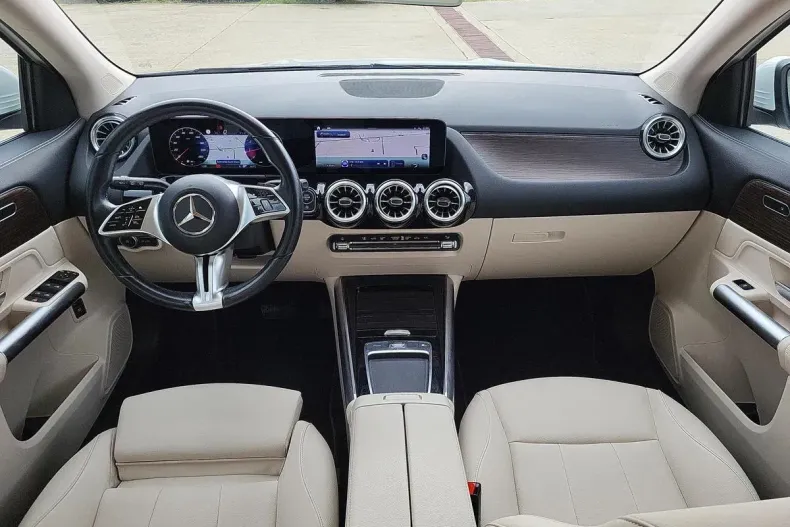 Mercedes-Benz GLA din 2023 cu 31.861 km - oferta MER158144 - foto 11