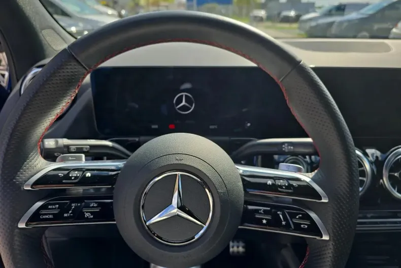 Mercedes-Benz GLA din 2024 cu 9.529 km - oferta MER158150 - foto 11