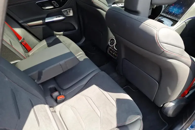 Mercedes-Benz GLC din 2024 cu 7.590 km - oferta MER158151 - foto 4