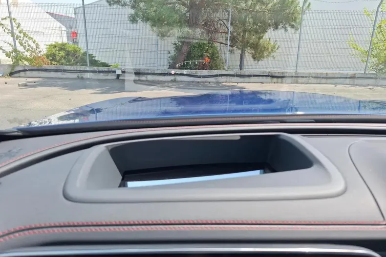 Mercedes-Benz GLC din 2024 cu 7.590 km - oferta MER158151 - foto 8