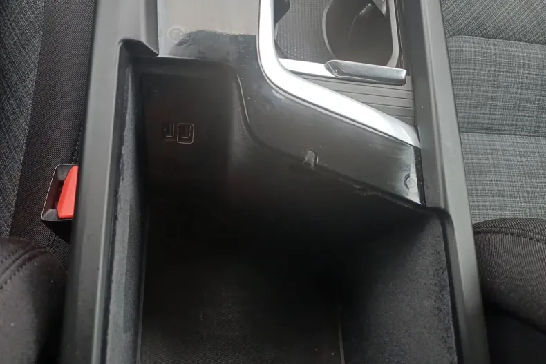 Volvo V60 din 2021 cu 130.900 km - oferta VOL158159 - foto 23