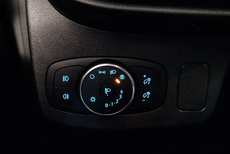 Ford Puma din 2020 cu 50.636 km - oferta FOR158183 - foto 17