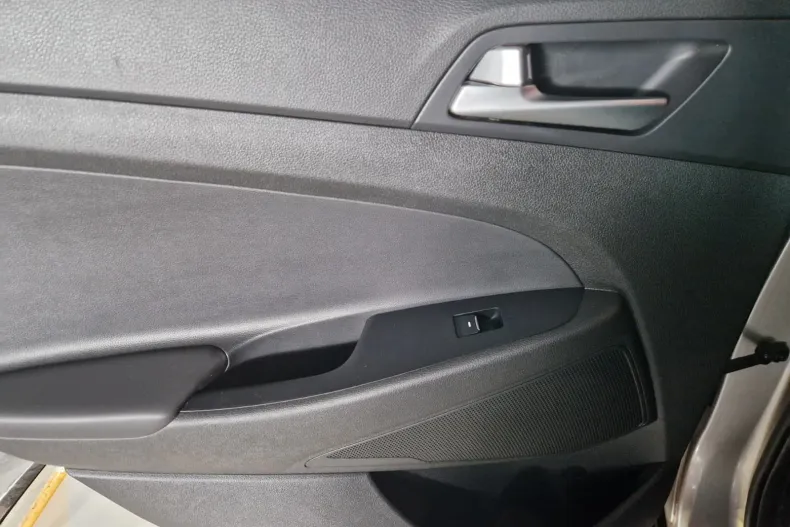 Hyundai TUCSON din 2019 cu 119.866 km - oferta HYU158185 - foto 23