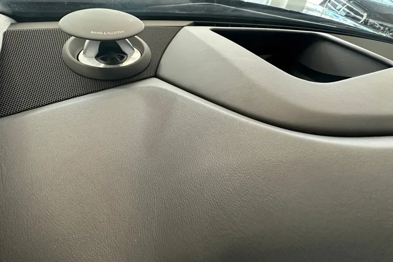 Audi A8 din 2022 cu 42.828 km - oferta AUD158186 - foto 15