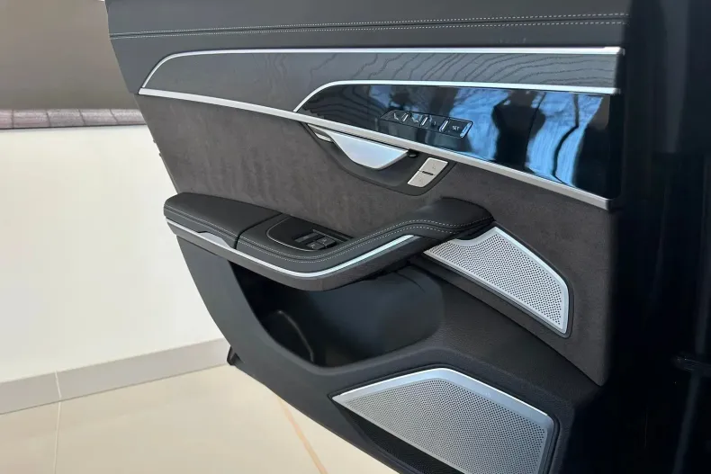 Audi A8 din 2022 cu 42.828 km - oferta AUD158186 - foto 21