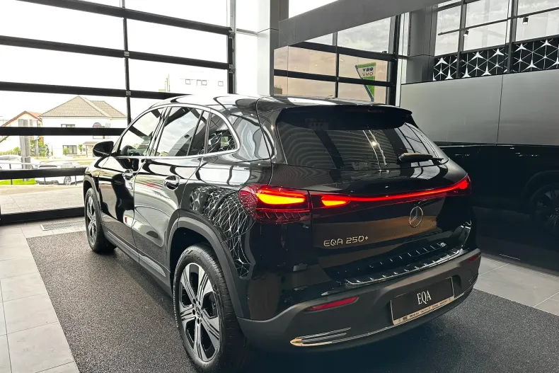 Mercedes-Benz EQA din 2025 cu 8 km - oferta MER158193 - foto 6