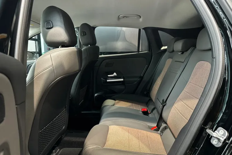 Mercedes-Benz EQA din 2025 cu 8 km - oferta MER158193 - foto 9